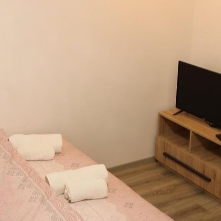 Eleon Motel Brezovice Eksteriør bilde