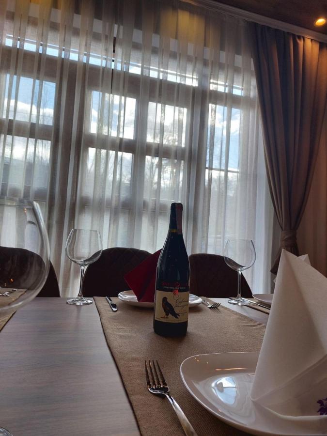 Eleon Motel Brezovice Eksteriør bilde